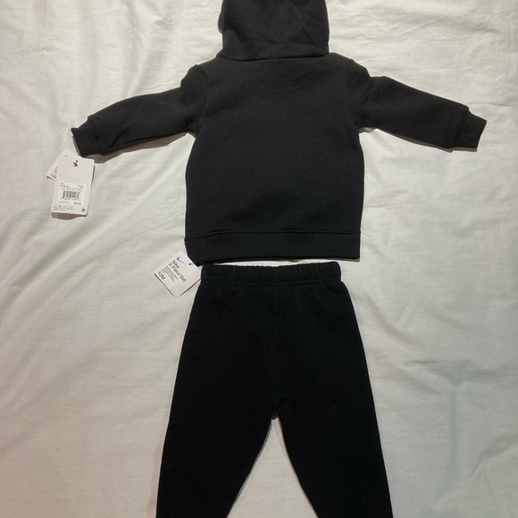 This is a Fantastic Boys 12M Nike Just Do It Sweat Suit. NWT! - Picture 6 of 8